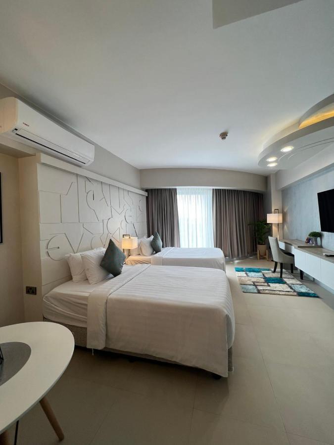 Aeon Suites Staycation Managed By Aria Hotel Davao City Exteriör bild